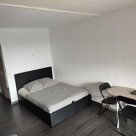 Studio 4 Personnes Avec Vue Sur Le Port Apartment อิแยร์ ภายนอก รูปภาพ