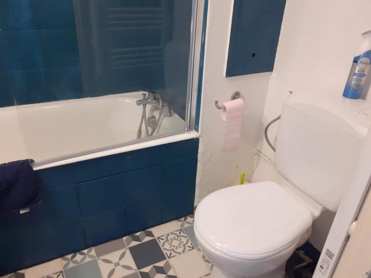 Studio 4 Personnes Avec Vue Sur Le Port Apartment อิแยร์ ภายนอก รูปภาพ